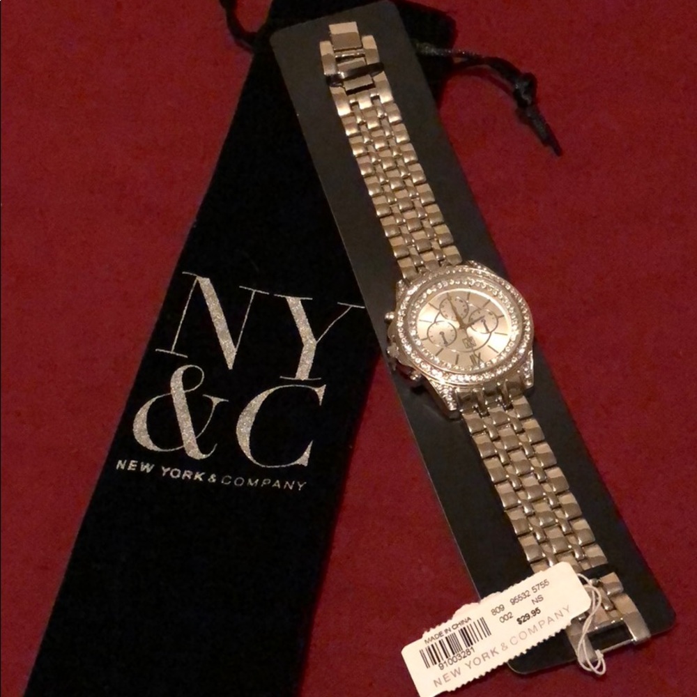 Woman watch New York & Company